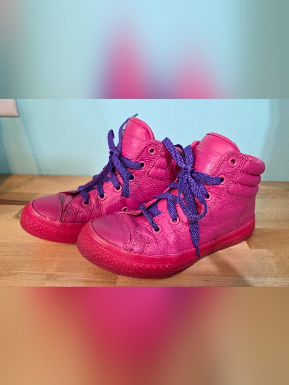 KIDS CHUCK TAYLOR ALL STAR HI Tops size 1 leather Converse girls shoes Like New